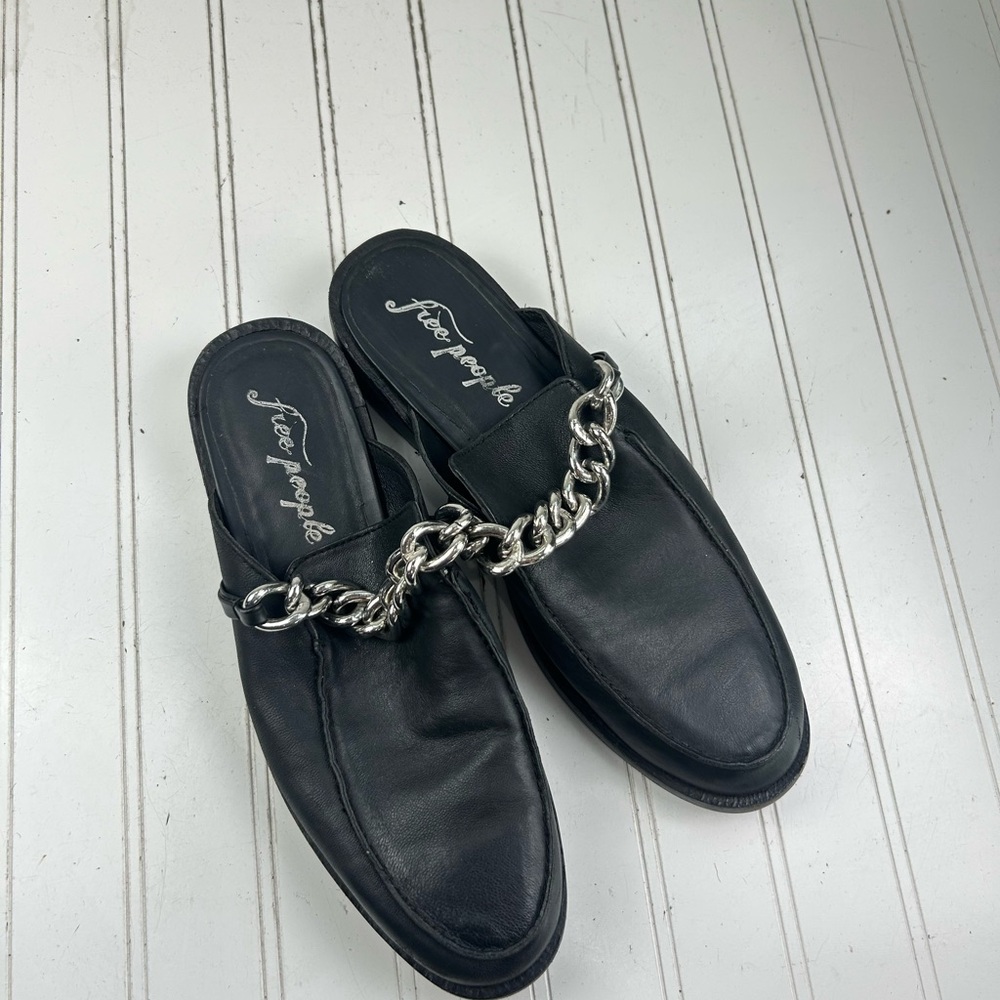 Free People Black Leather Vida Mules Chain-Detail Mule Loafers Womenโs Size 9.5 - Picture 10 of 10